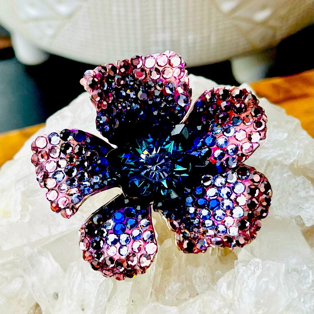 Striking!  SWAROVSKI crystal brooch.